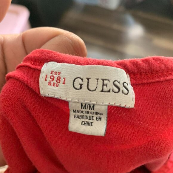 Vintage GUESS Jeans Women’s Size M T-Shirt Tee Red Black Short Sleeve Sequin - Picture 4 of 6